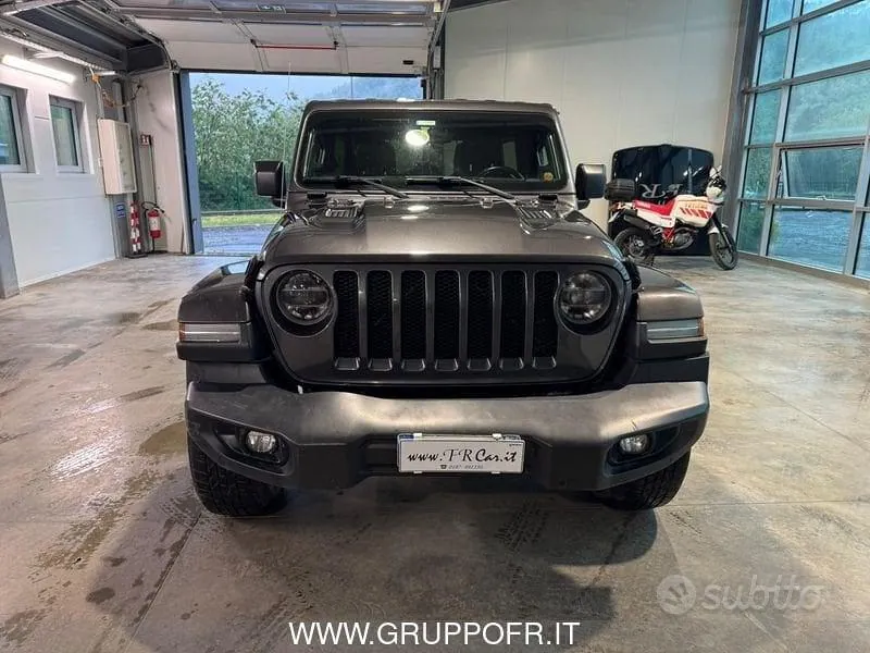 Jeep Wrangler Unlimited 2018 photo 2