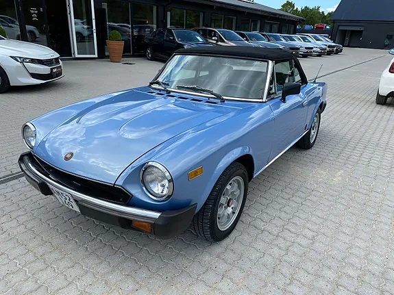 Fiat 124 Spider 1982 photo 2