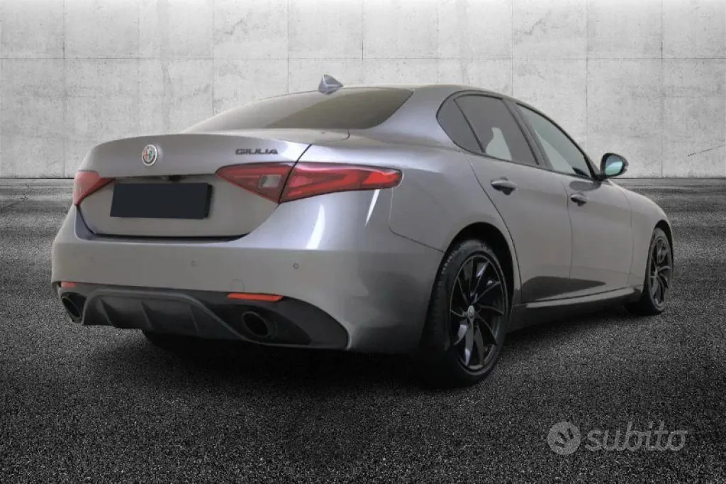 Alfa Romeo Giulia 2020 photo 3