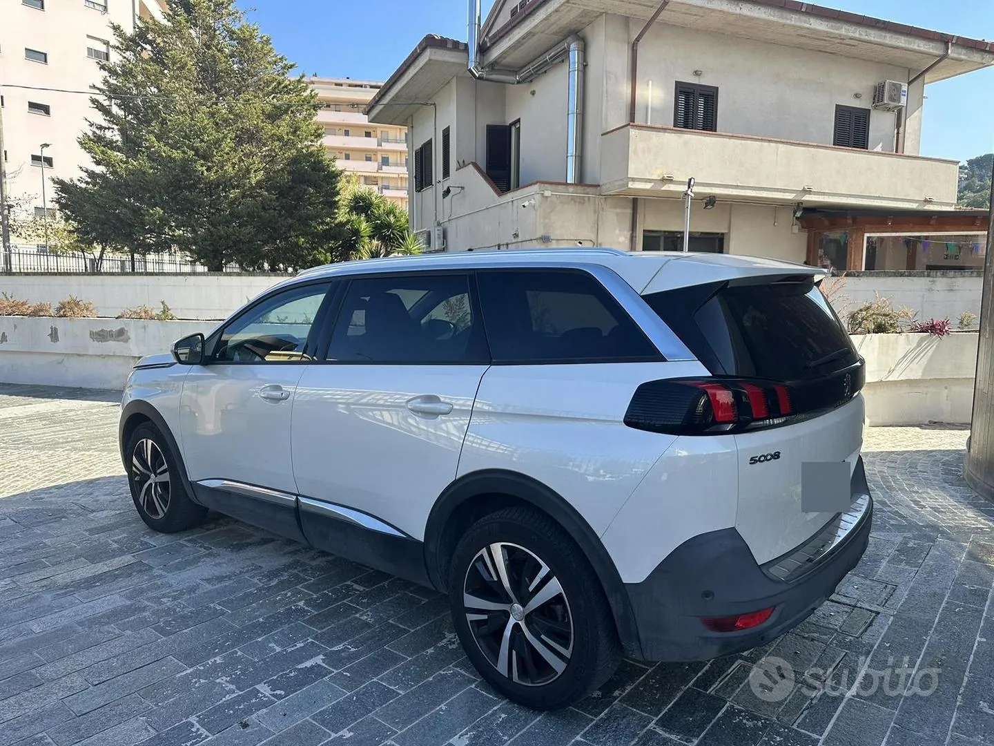 Peugeot 5008 2020 photo 3