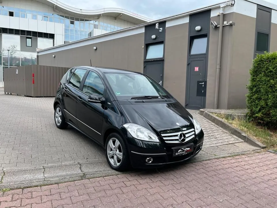 Mercedes-Benz A200