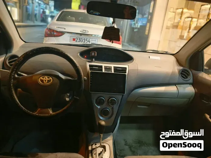 Toyota Yaris 2010 photo 4