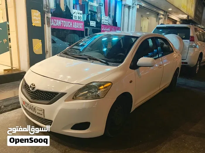 Toyota Yaris 2010 photo 2