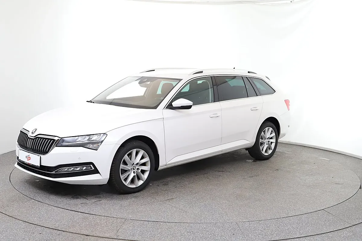 Skoda Superb 2020 photo 2