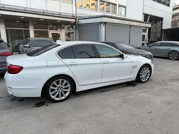 BMW 530D 2011 photo 4