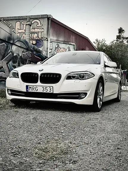 BMW 530D 2011 photo 2