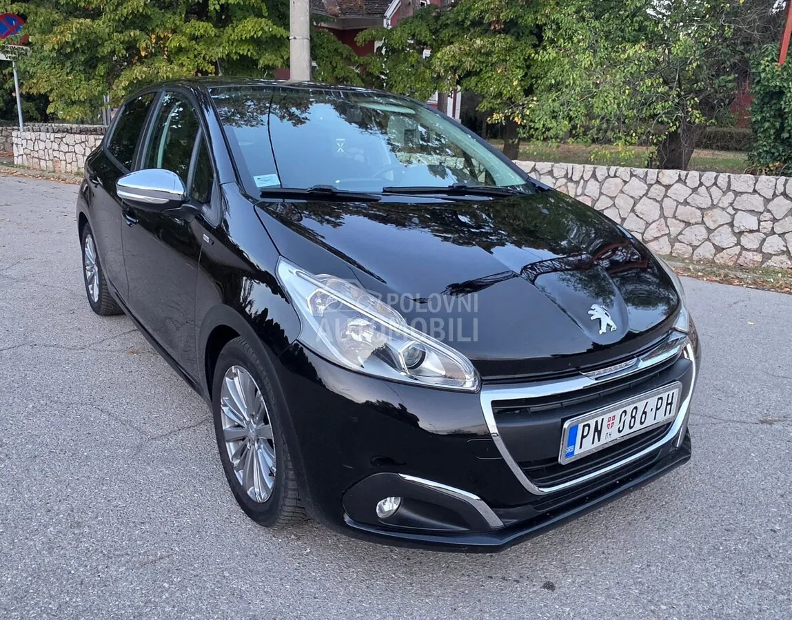 Peugeot 208 2016 photo 3