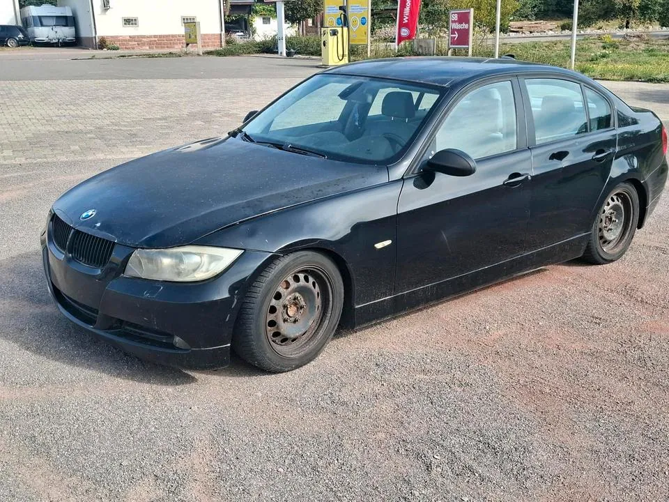 BMW E90