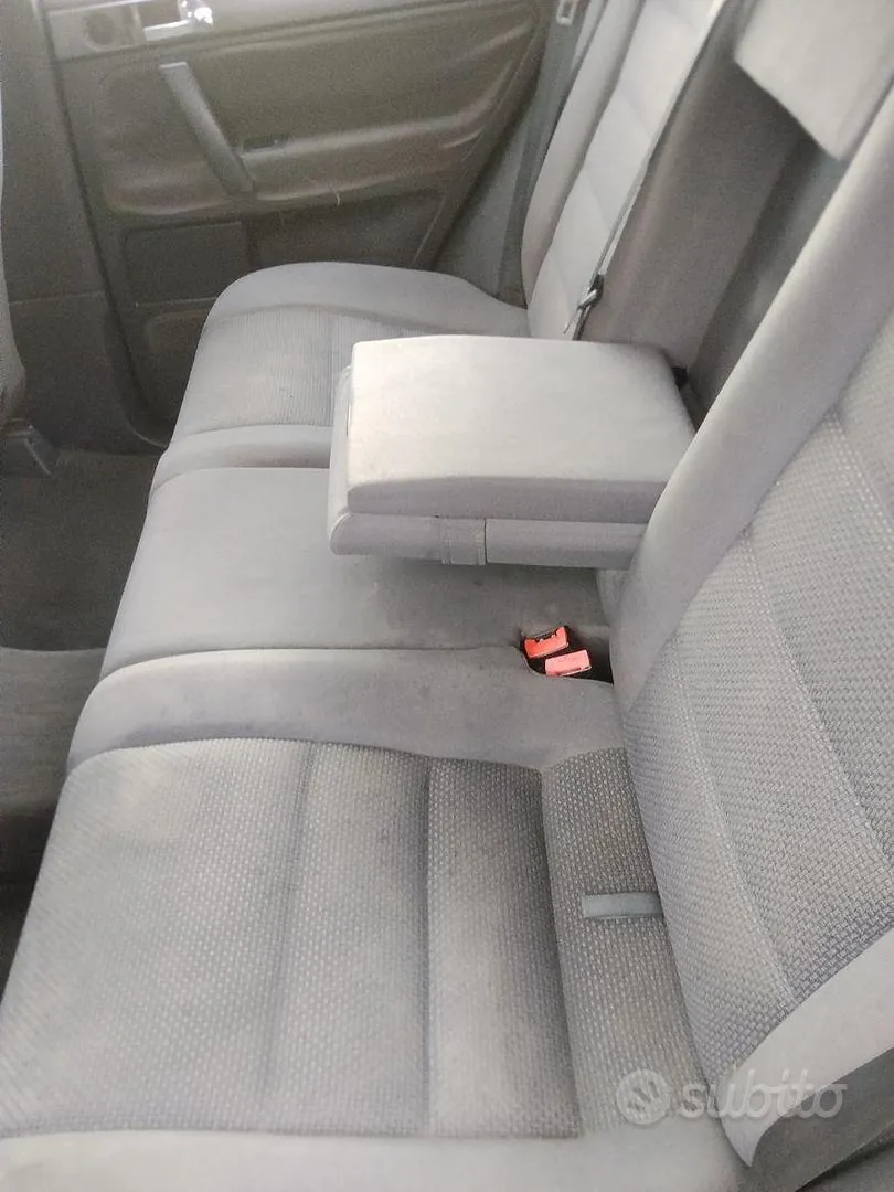 Volkswagen Touareg 2009 photo 2