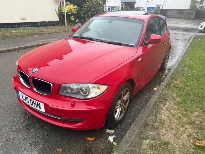 BMW 1 Series 2011 photo 2