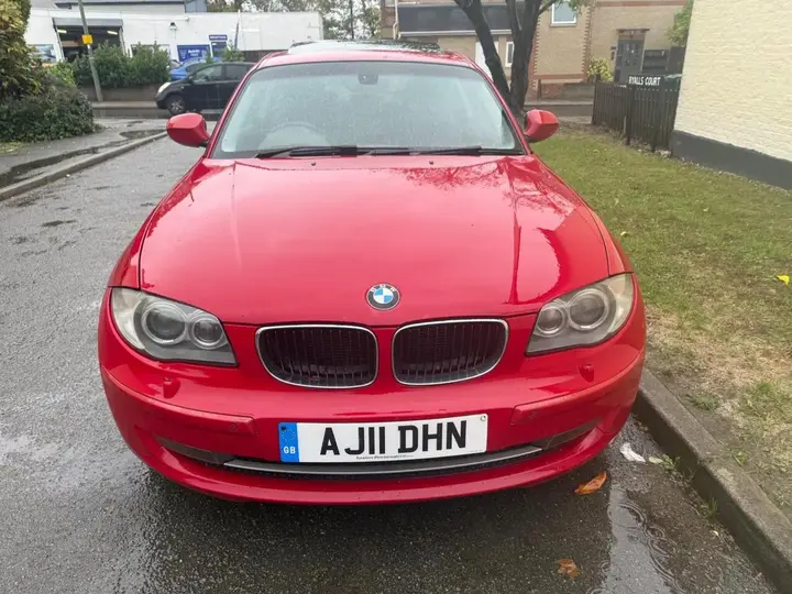 BMW 1 Series 2011 photo 3