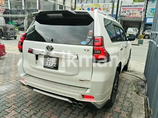 Toyota Land Cruiser Prado 2018 photo 2
