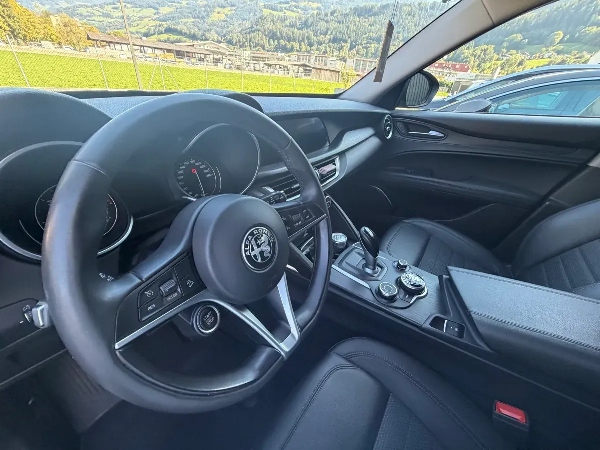 Alfa Romeo Stelvio 2018 photo 3