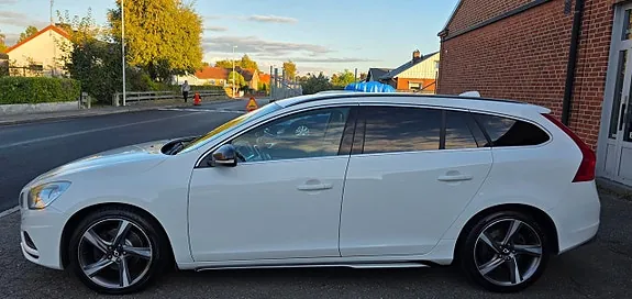 Volvo V60 2013 photo 2