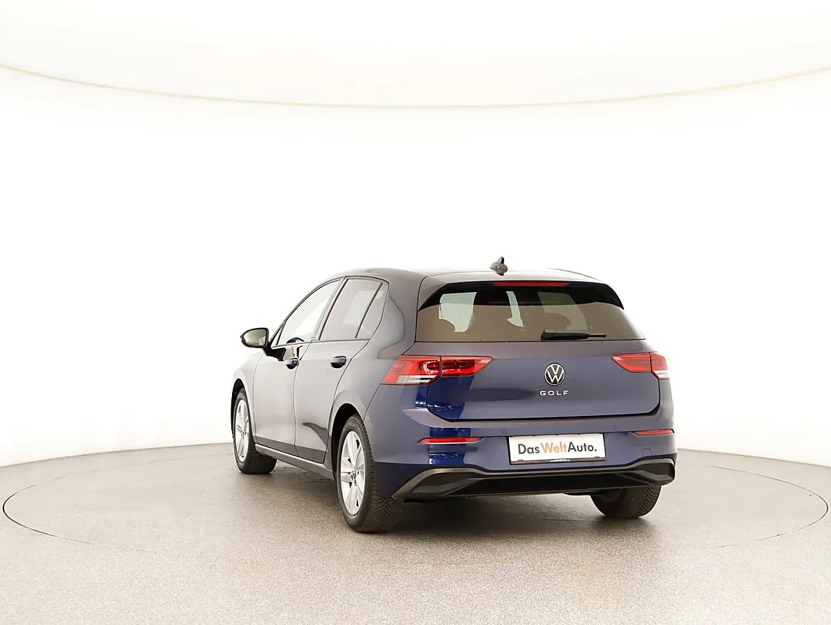 Volkswagen Golf 2023 photo 2