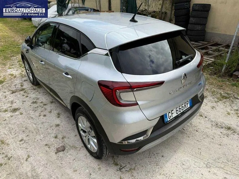 Renault Captur 2021 photo 2