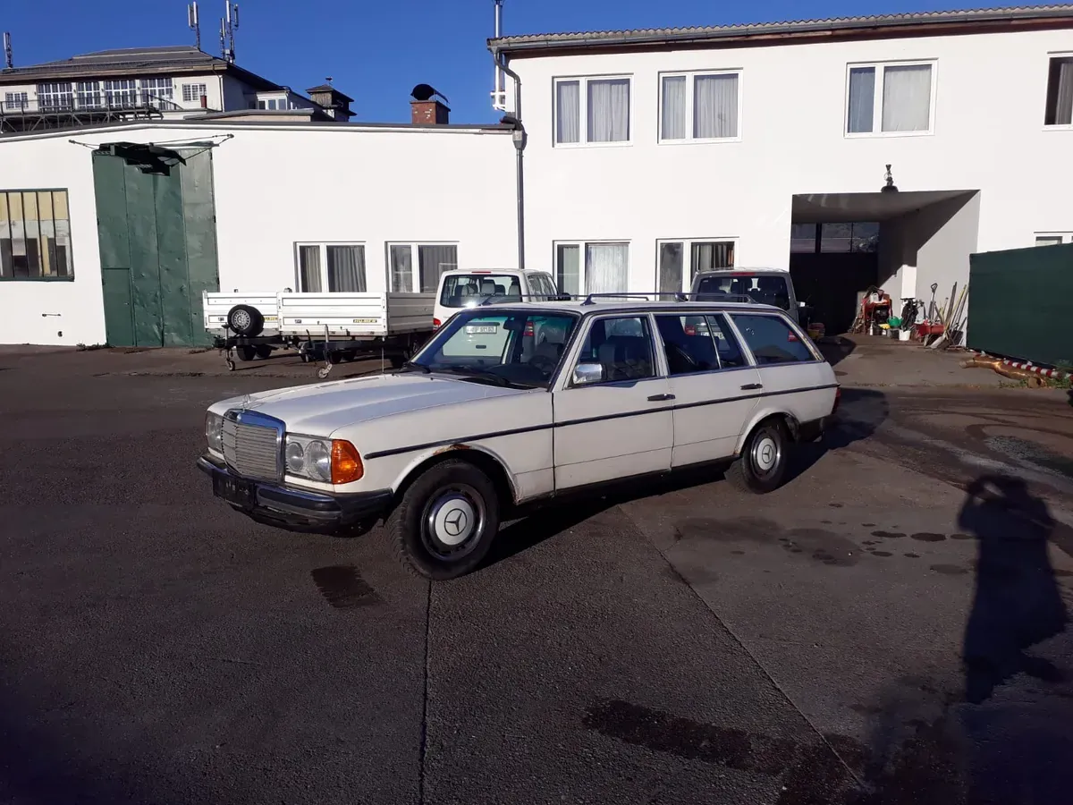 Mercedes-Benz Sonstige 1980 photo 2