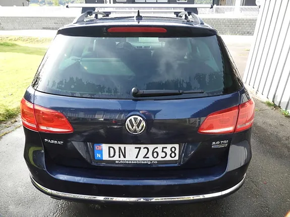 Volkswagen Passat 2012 photo 3