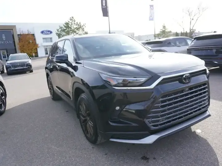Toyota Grand Highlander 2024 photo 3