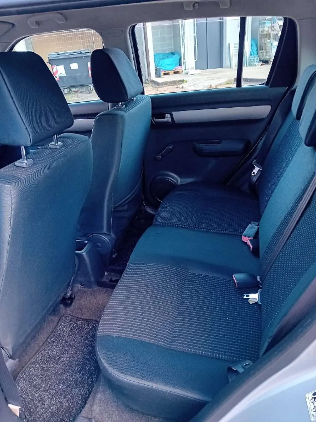 Suzuki Swift 2005 photo 5