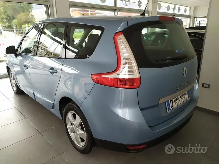Renault Scenic 2010 photo 3