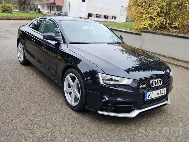 Audi A5 2010 photo 3