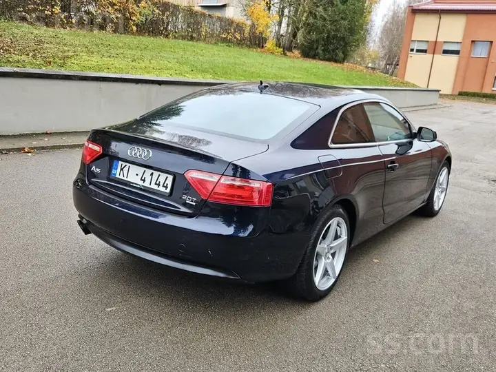Audi A5 2010 photo 5