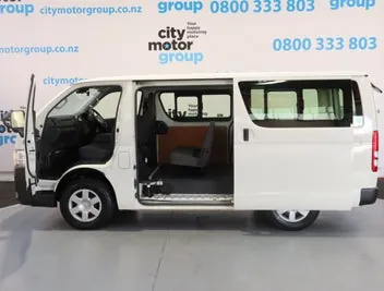 Toyota Hiace 2021 photo 4