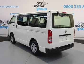 Toyota Hiace 2021 photo 3