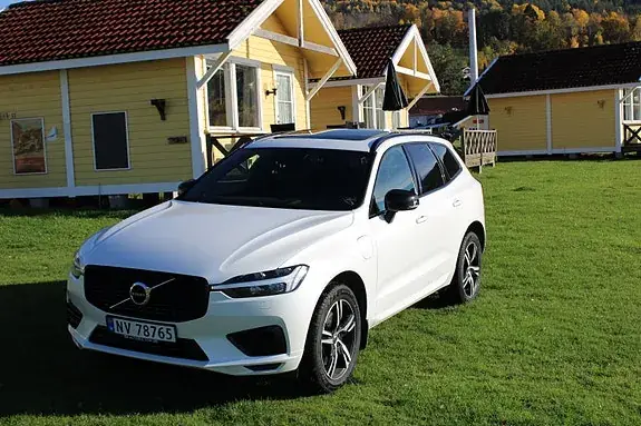 Volvo Xc60 2021 photo 2