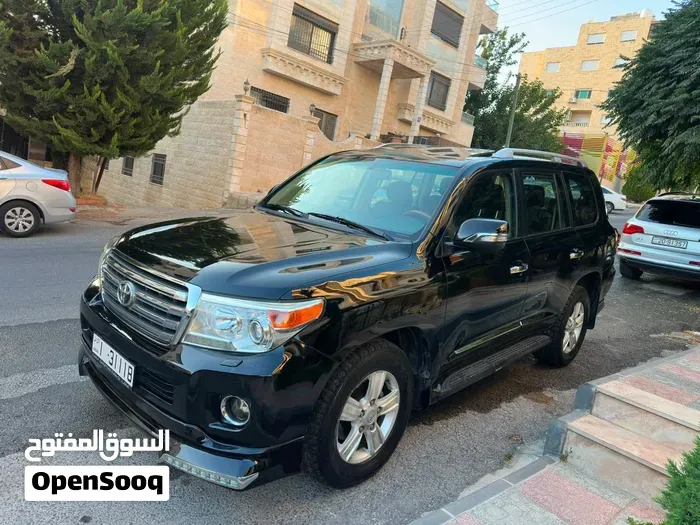 Toyota Land Cruiser 2013 photo 2