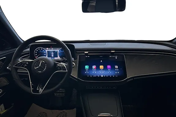 Mercedes-Benz E300 De 2026 photo 5