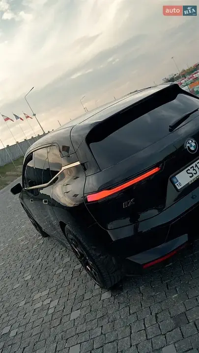 BMW Ix 2023 photo 4