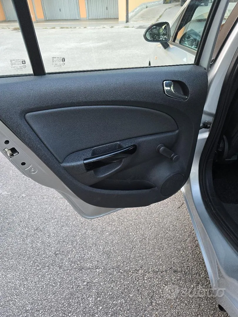 Opel Corsa 2012 photo 4