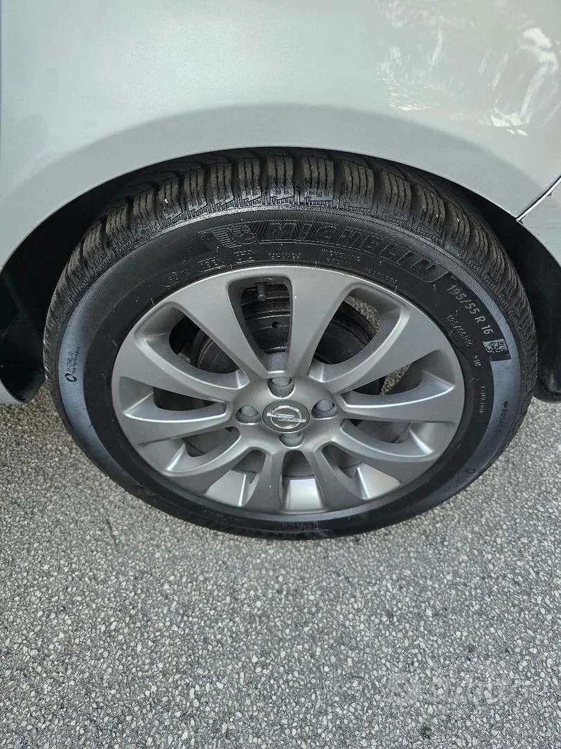 Opel Corsa 2012 photo 5