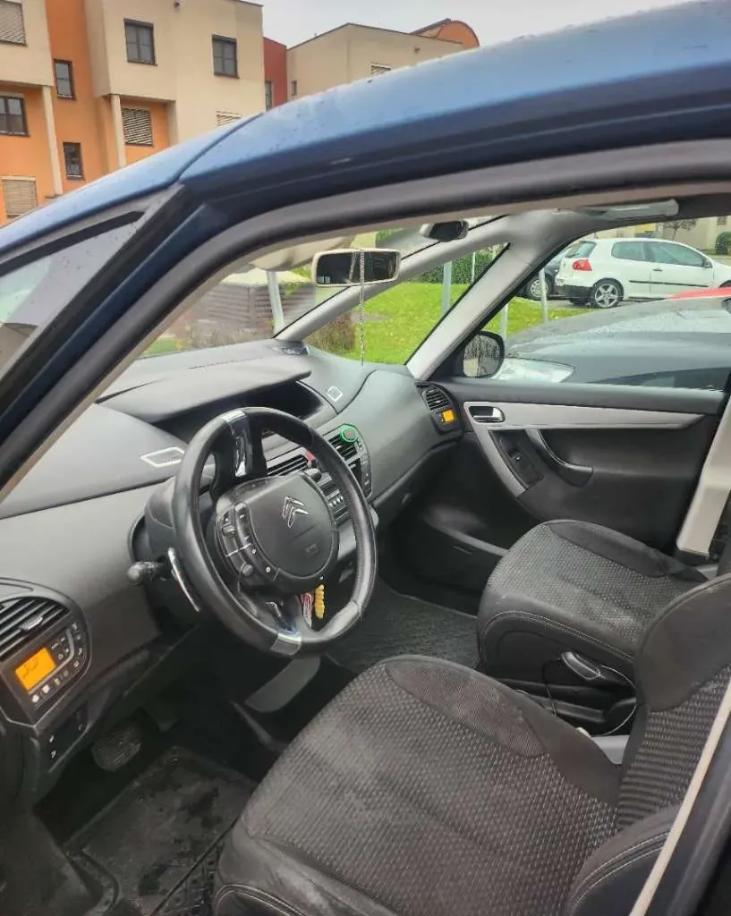 Citroen C4 Picasso 2009 photo 2