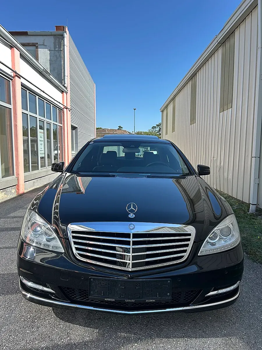 Mercedes-Benz S-Class 2010 photo 3