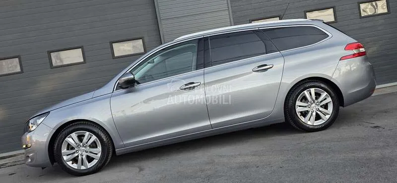 Peugeot 308 2015 photo 5