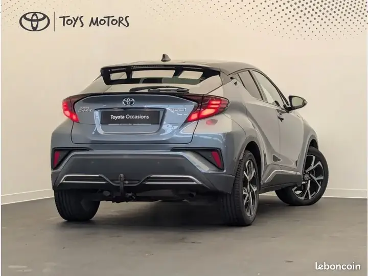 Toyota C-Hr 2020 photo 2