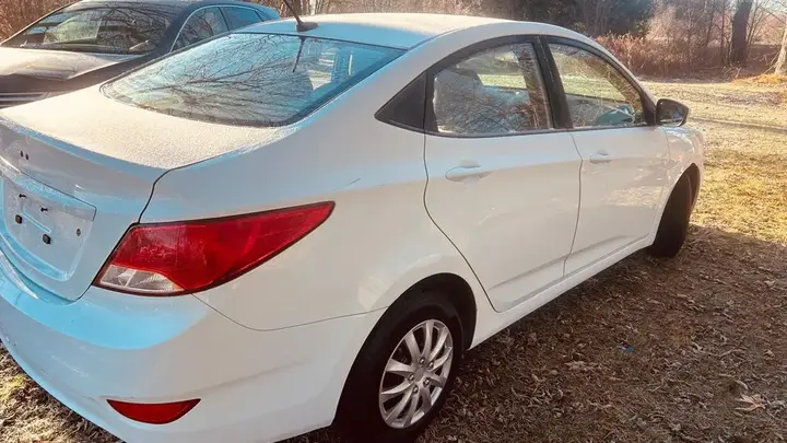 Hyundai Accent 2016 photo 4
