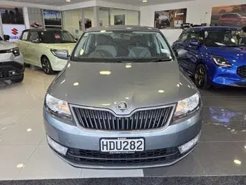 Skoda Rapid 2013 photo 3