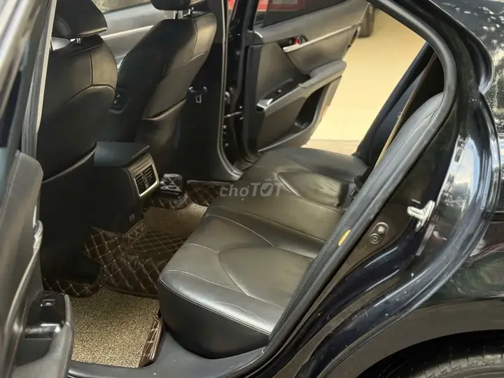 Toyota Camry 2019 photo 2
