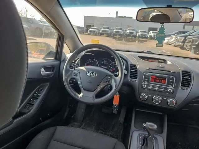 Kia Forte 2016 photo 5