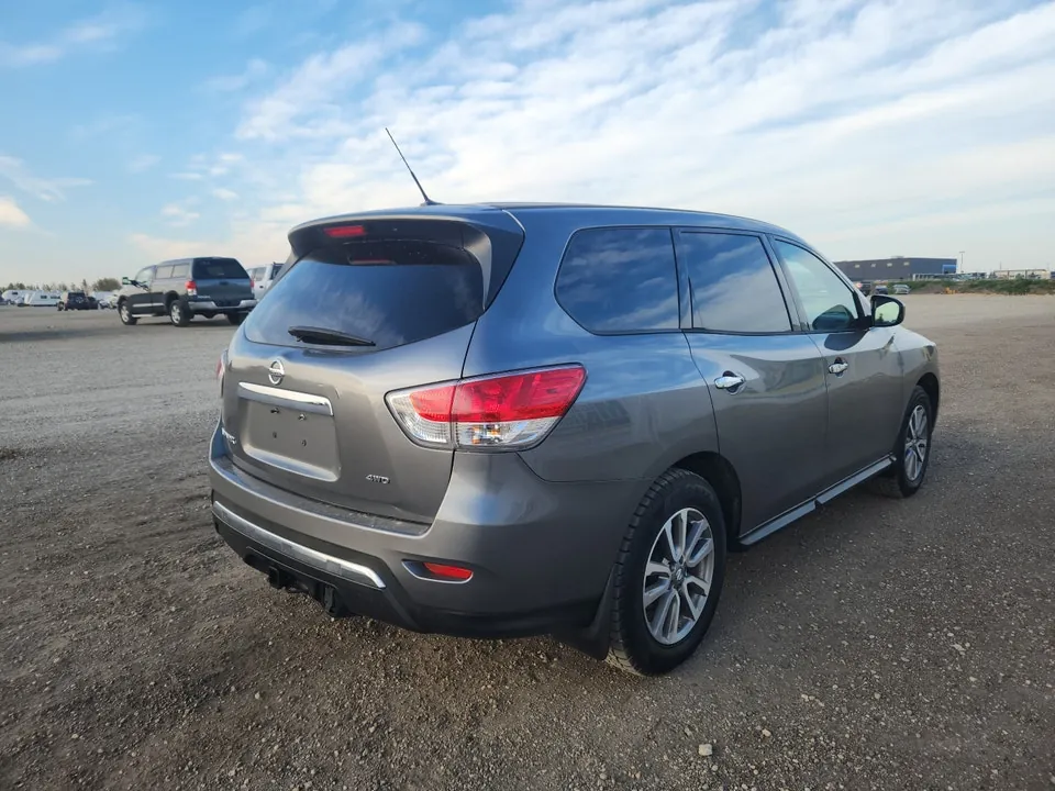 Nissan Pathfinder 2015 photo 4