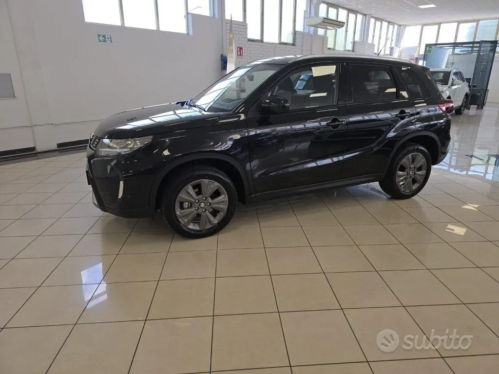 Suzuki Vitara photo 2
