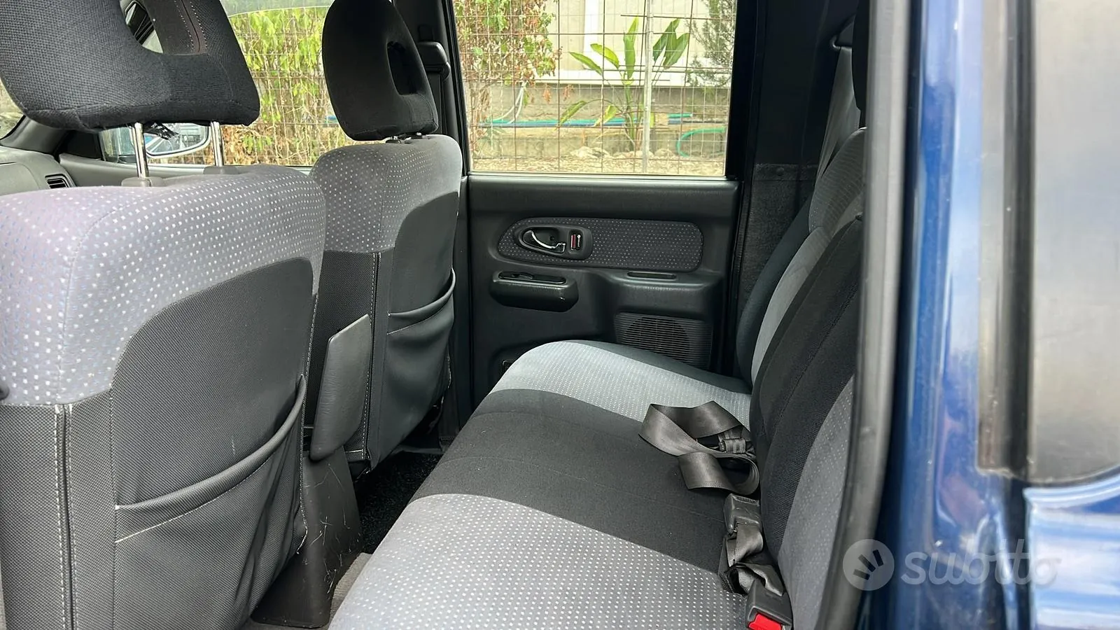 Mitsubishi L200 2002 photo 5