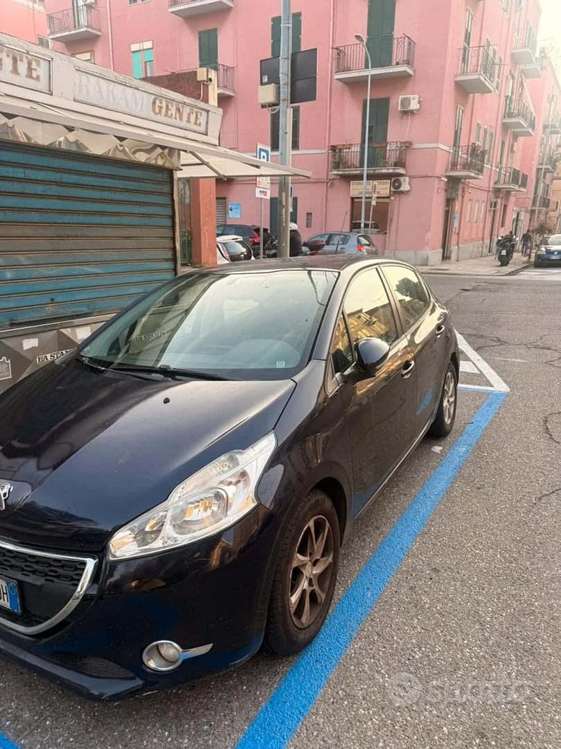 Peugeot 208 2013 photo 4