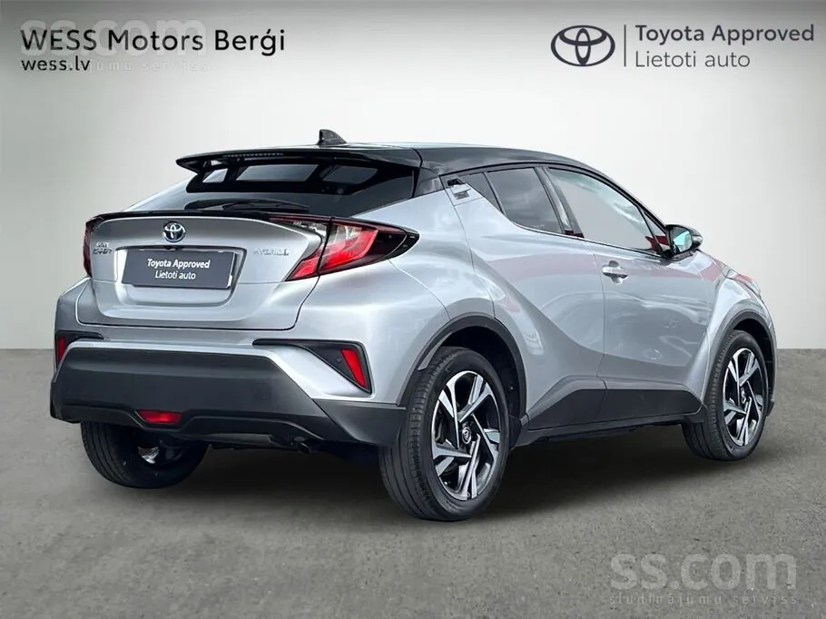 Toyota C-Hr 2023 photo 2