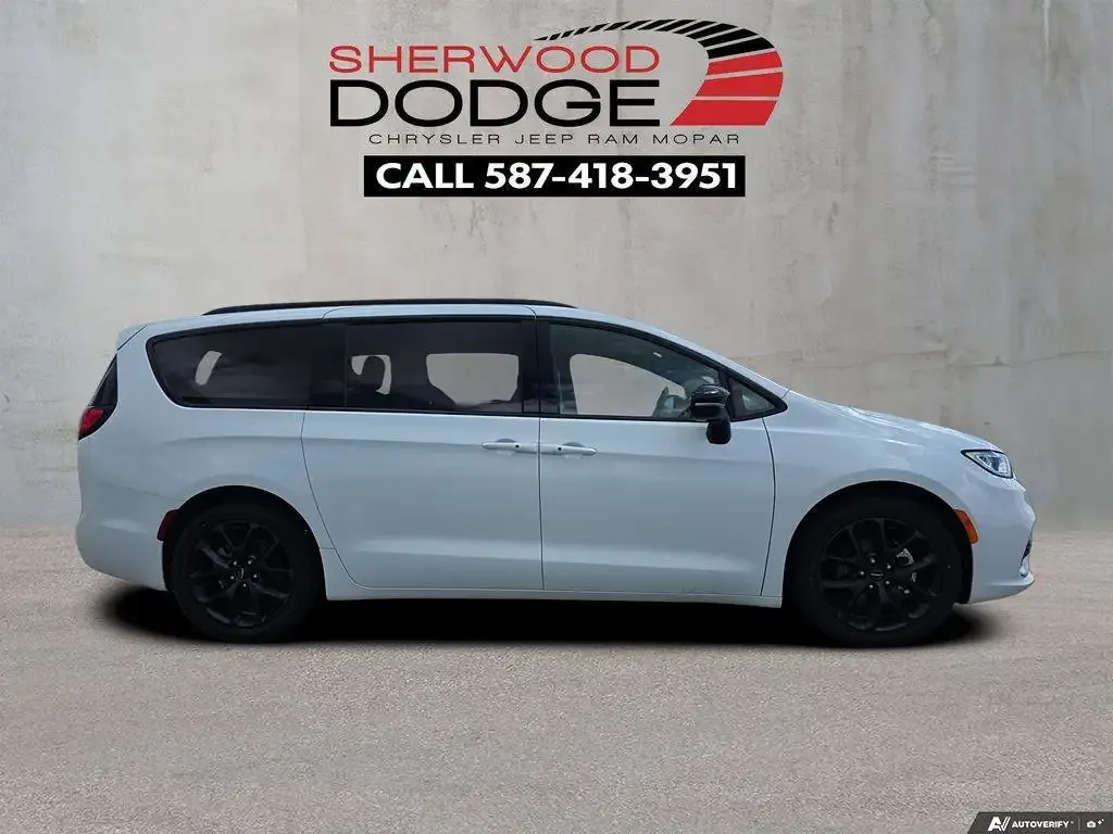 Chrysler Pacifica 2025 photo 4