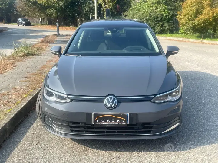 Volkswagen Golf 2022 photo 2